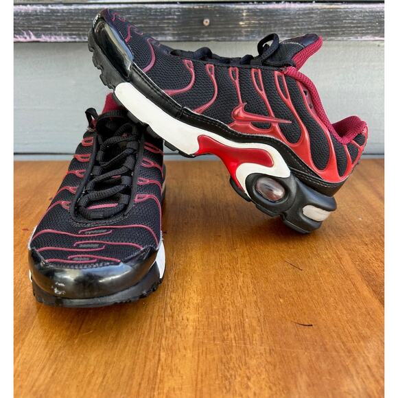 Nike Air Max Plus TN Black Red Kids Youth 3.5Y Tuned Air Sneakers - Picture 6 of 8
